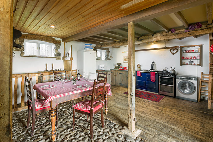 Spacious Well-Equipped Kitchen with Cosy Aga